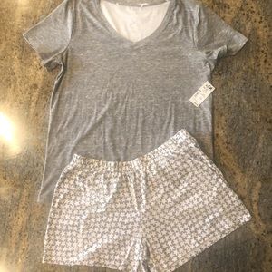 Sonoma gray v neck t shirt and star short pj’s